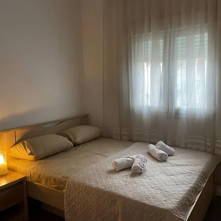 7 Apartment *